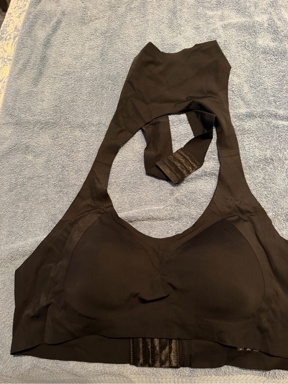 Seamless Black Supportive Posture Sports Bra